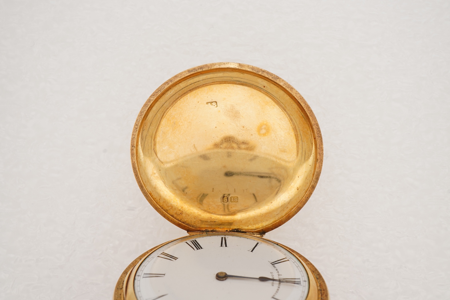 A Victorian 18ct gold Hunt & Roskell keyless hunter hour repeating fob watch